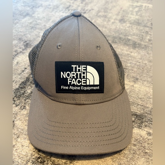 The North Face Other - The North Face Mudder Trucker Hat One Size Unisex